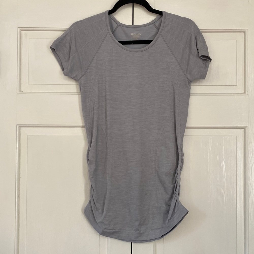 Athleta Pure Tee Womens Medium Ruched Side Short Sleeve Gray Shirt Yoga‎ Fitted